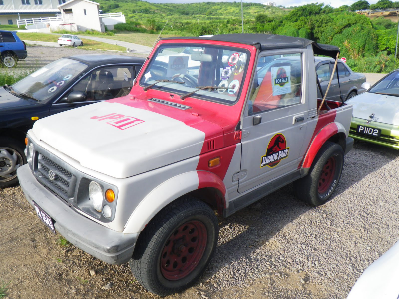 Illustration for article titled A List of All the Jurassic Park Liveried Vehicles I Could Find